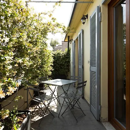 Montenapoleone - Sant Andrea Charme Penthouse Milan Exterior photo